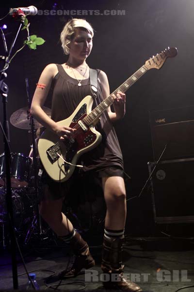 WARPAINT - 2010-05-20 - PARIS - La Maroquinerie - 